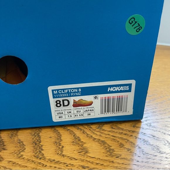 NWT Hoka Clifton 8 Yellow Hoka One One Men’s Running shoes — brand NEW - Picture 14 of 16